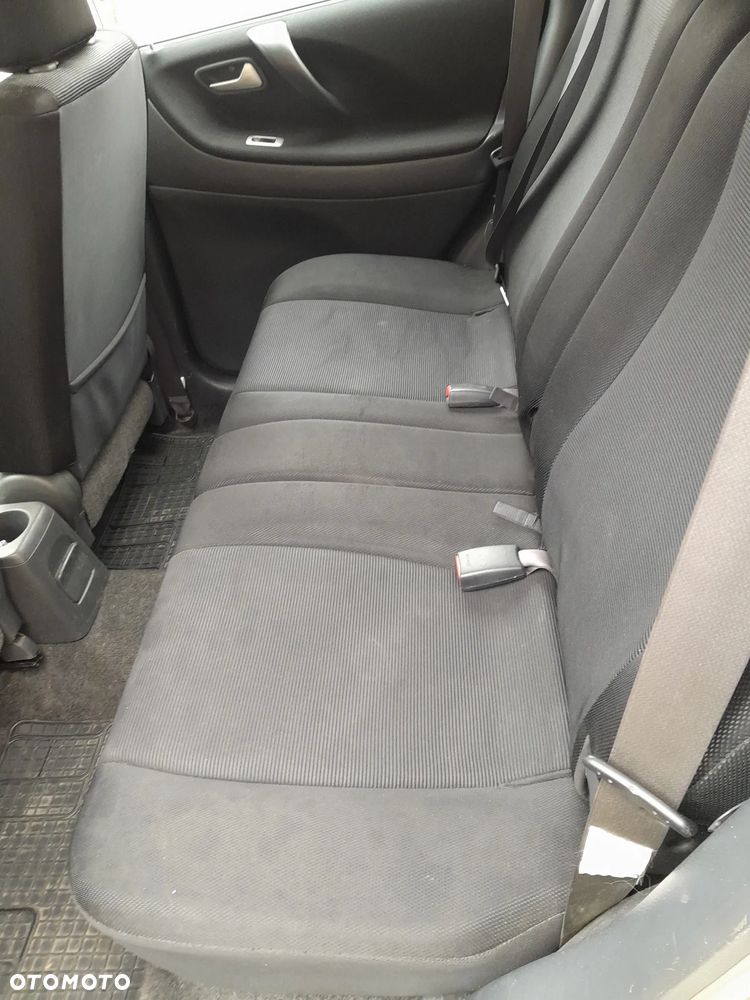 Suzuki Liana Kombi 1.6 4WD Comfort - 9