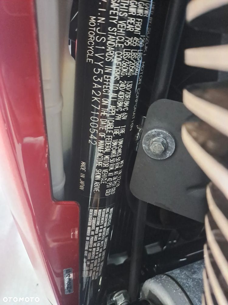 Suzuki Boulevard - 37