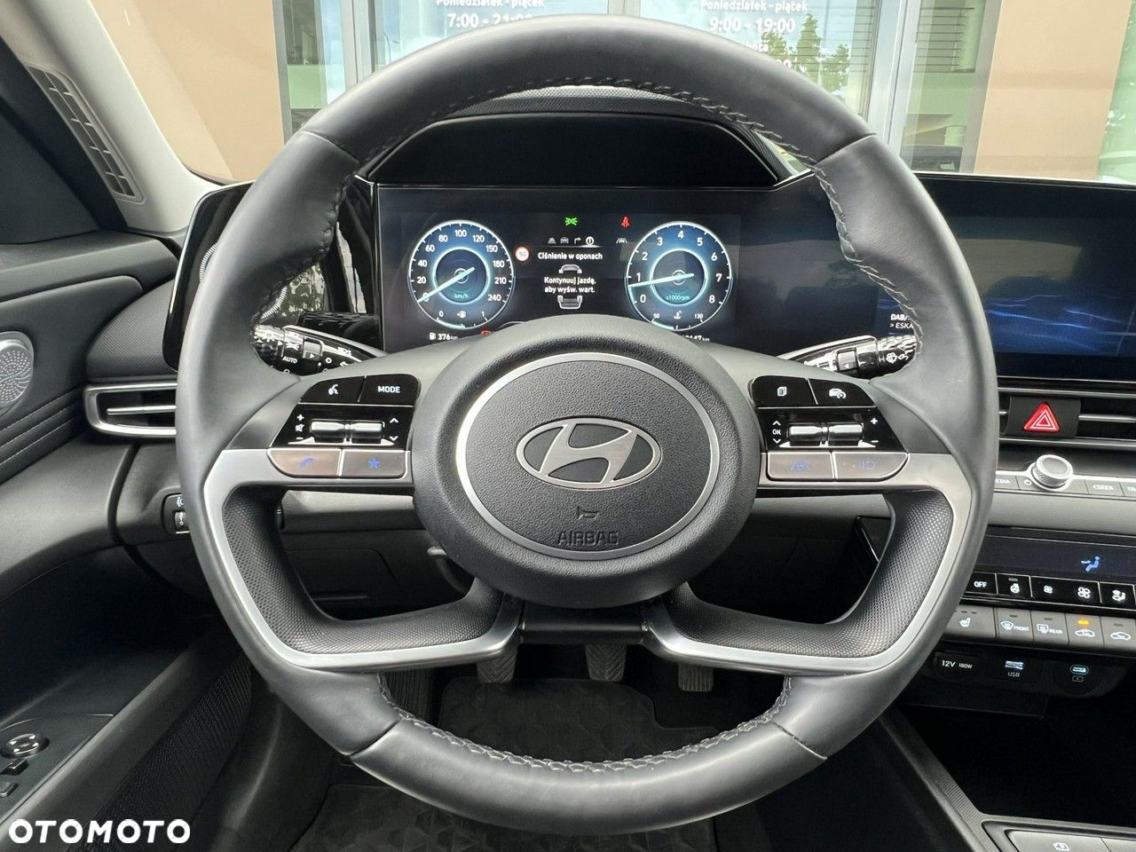 Hyundai Elantra - 19