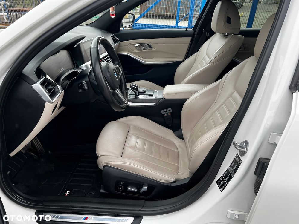 BMW Seria 3 320d xDrive Sport Line Shadow sport - 21