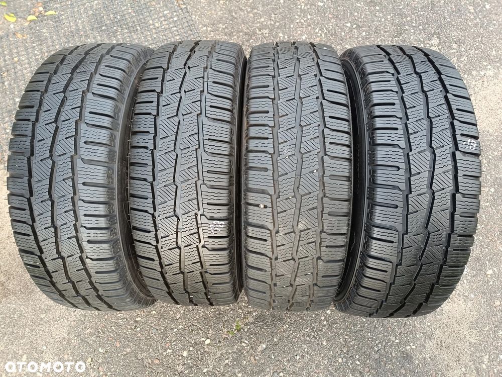 Opony zimowe 215 65 16 C Continental - 1