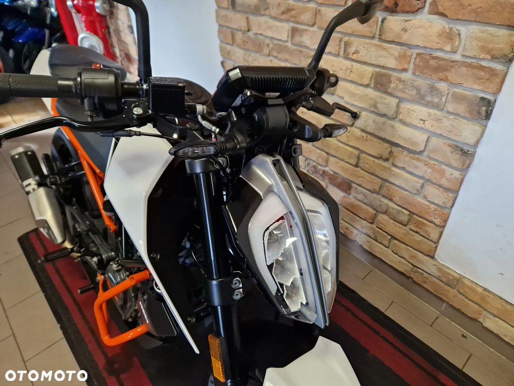 KTM Duke 125 - 26