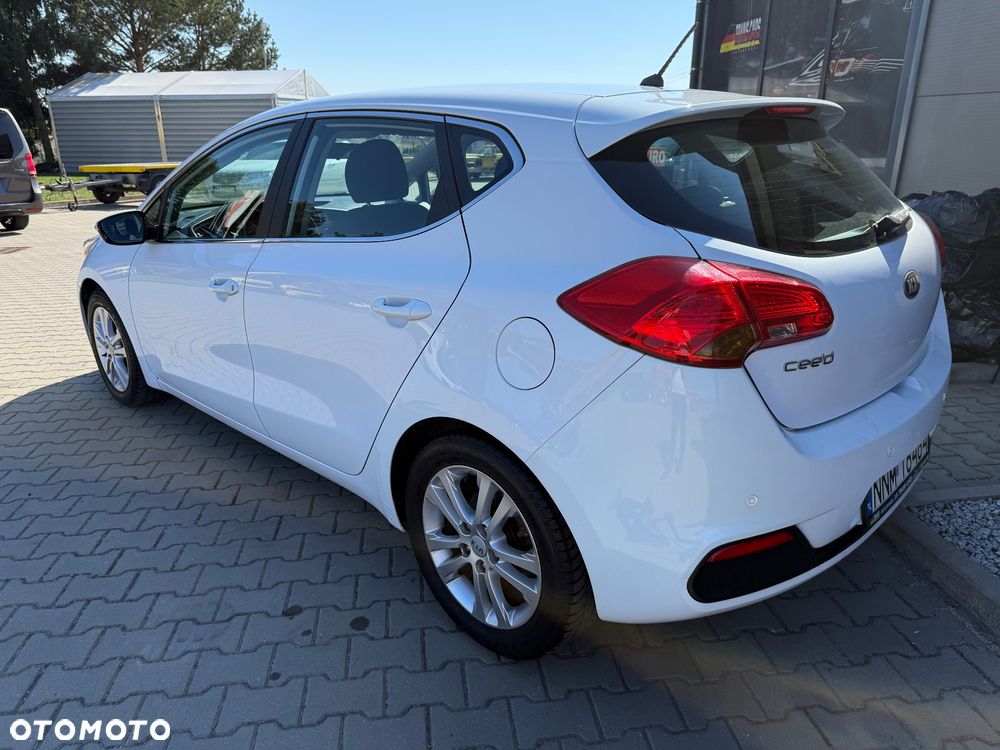 Kia Ceed 1.4 Business Line - 12
