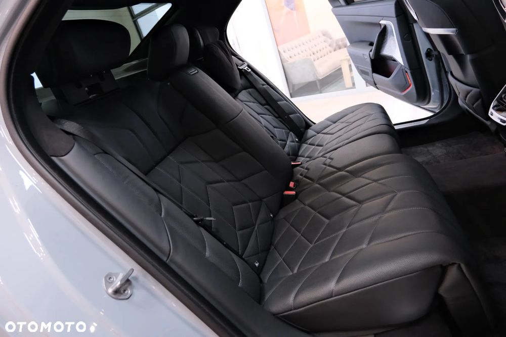 BMW Seria 7 M760e PHEV xDrive Individual Edition sport - 32