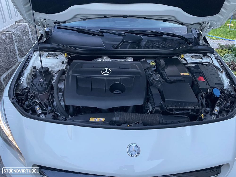 Mercedes-Benz CLA 180 d Urban - 3
