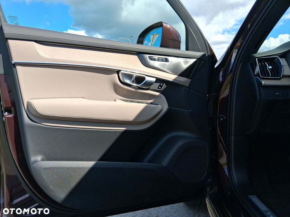 Volvo XC 90 - 19