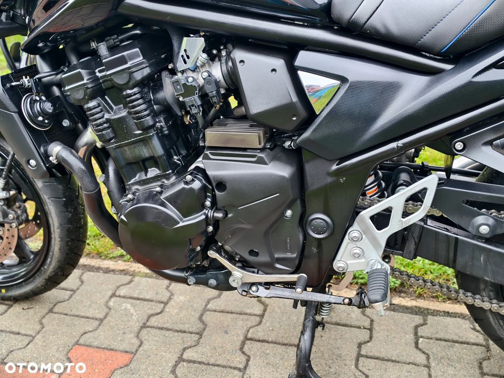 Suzuki Bandit - 24