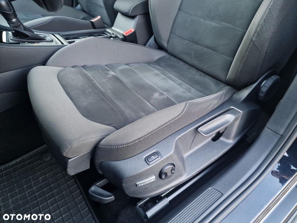 Volkswagen Golf Variant - 12