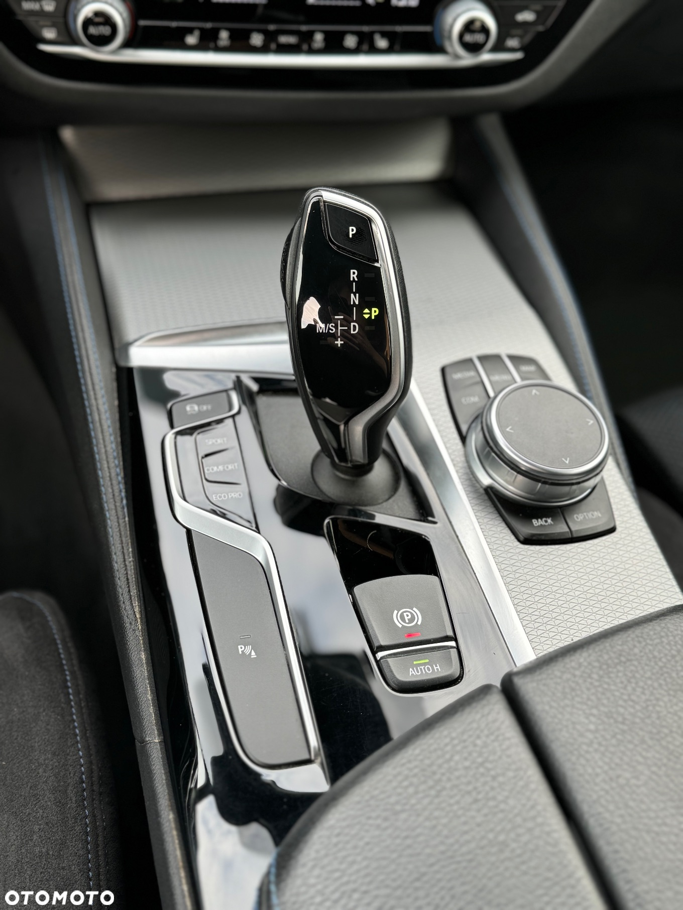BMW Seria 5 520d xDrive M Sport sport - 28