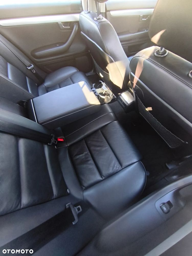 Audi A4 Avant 2.0 T FSI multitronic - 32