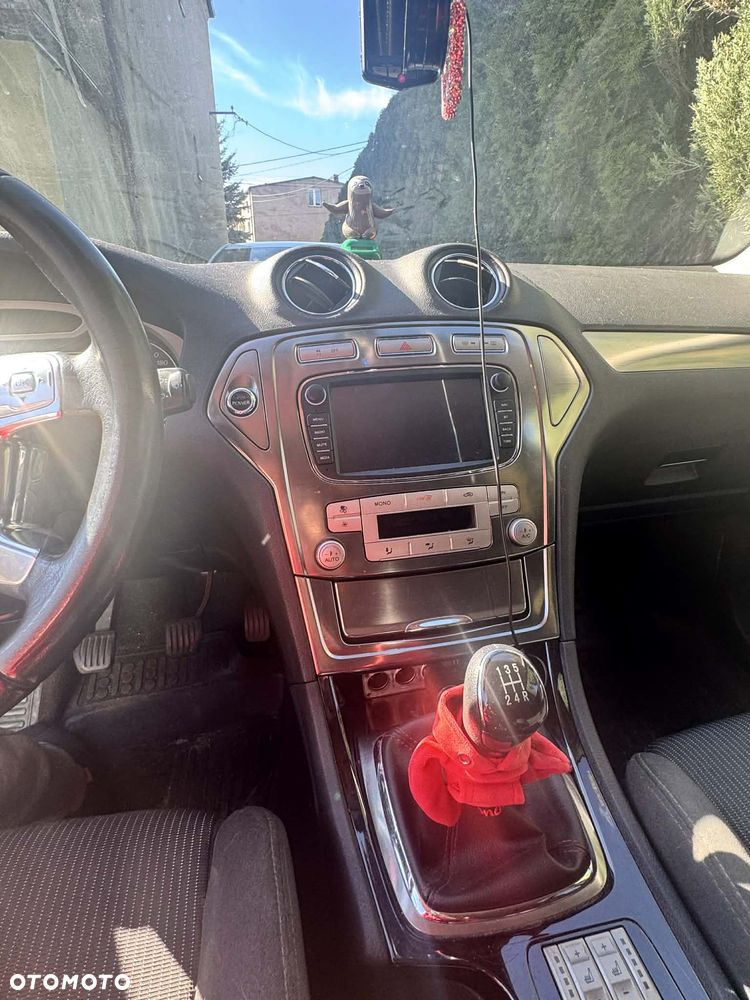 Ford Mondeo 2.0 Ghia - 4