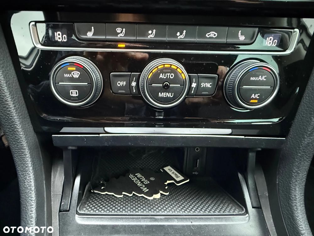 Volkswagen Golf VII 1.6 TDI BMT Highline DSG - 27