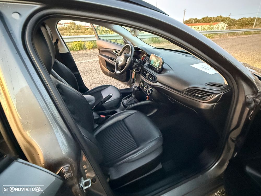 Fiat Tipo Station Wagon 1.6 MultiJet DCT S-Design - 24