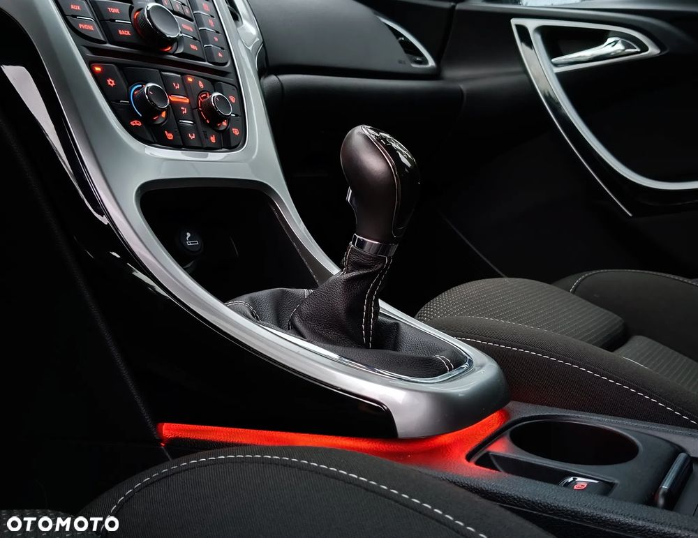 Opel Astra 2.0 CDTI Exklusiv - 21