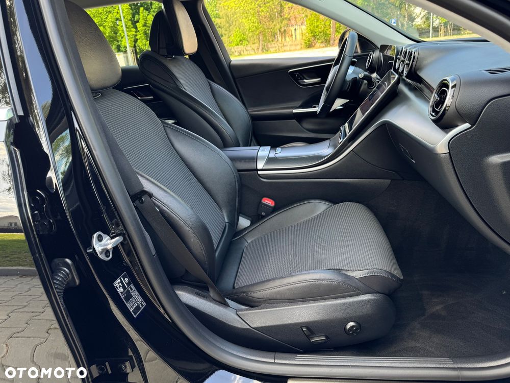 Mercedes-Benz Klasa C 220 d 9G-TRONIC AMG Line - 15