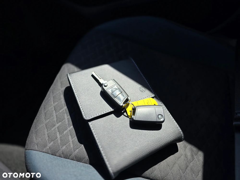 Volkswagen Golf Variant 2.0 TDI SCR DSG IQ.DRIVE - 28