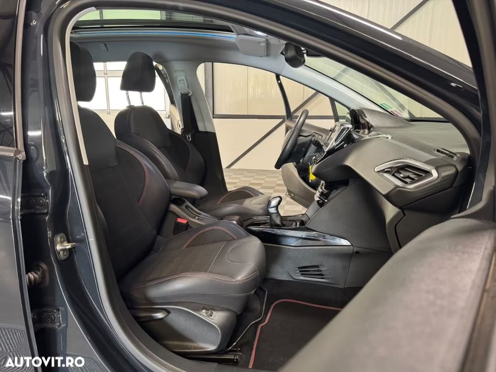 Peugeot 2008 1.2 PureTech Turbo GT-Line - 10