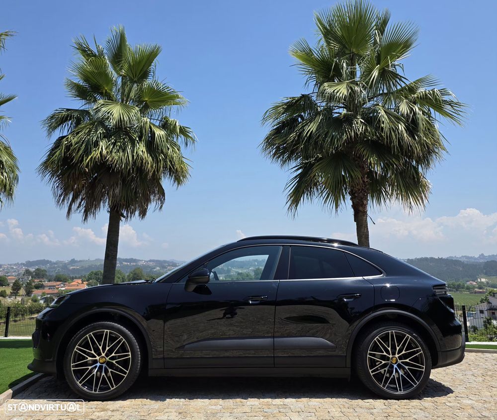 Porsche Macan Electric - 7