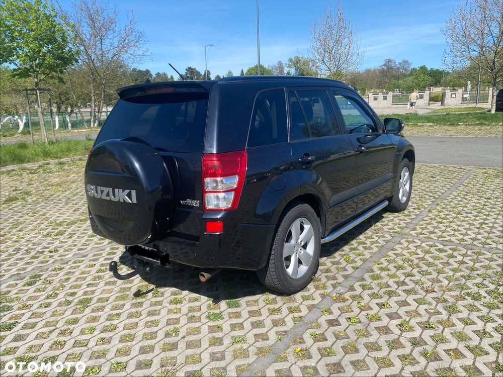 Suzuki Grand Vitara 2.4 Premium - 3