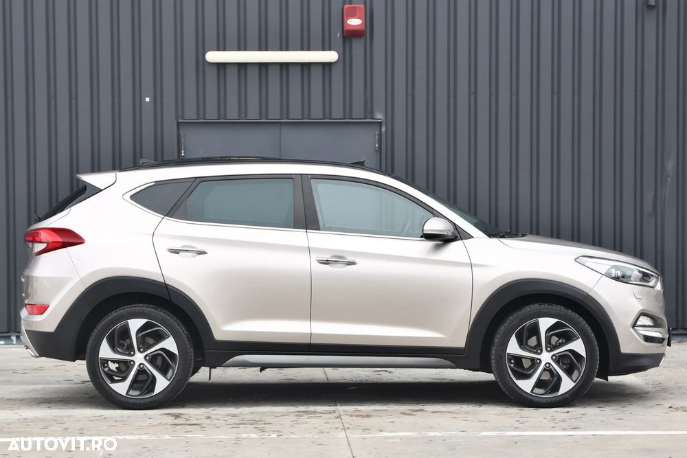 Hyundai Tucson 2.0 CRDI 4WD Automatik Premium - 22