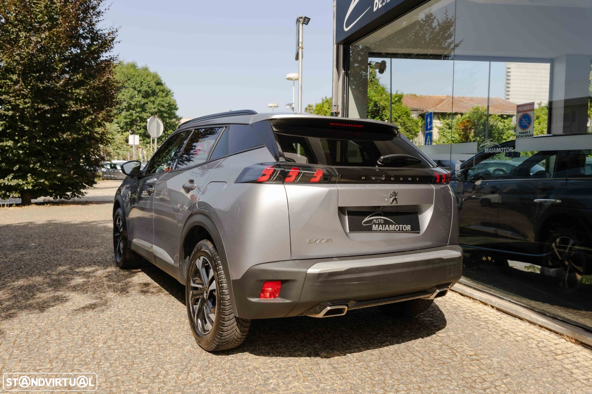 Peugeot 2008 1.2 PureTech Allure - 17