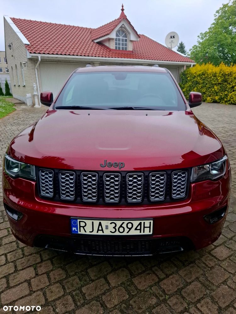Jeep Grand Cherokee - 14