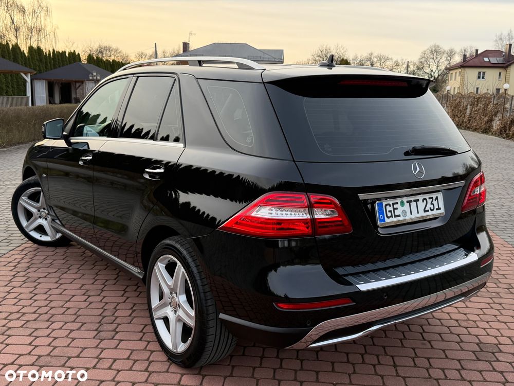 Mercedes-Benz ML 350 BlueTEC 4MATIC 7G-TRONIC Edition 1 - 4
