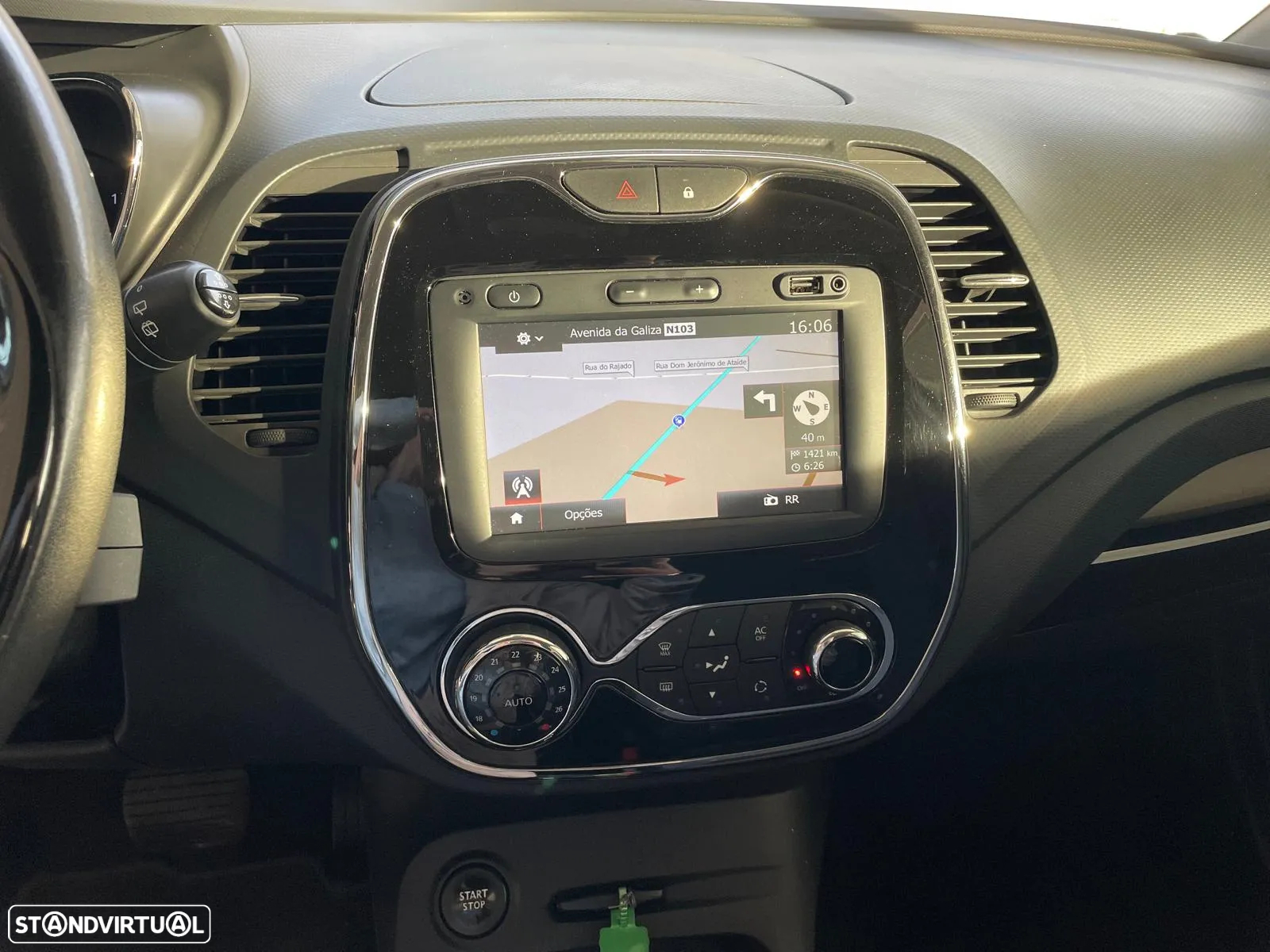 Renault Captur 1.2 TCe Exclusive EDC - 10