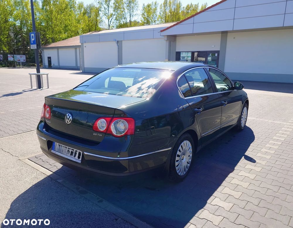 Volkswagen Passat 2.0 TDI DPF Comfortline - 4