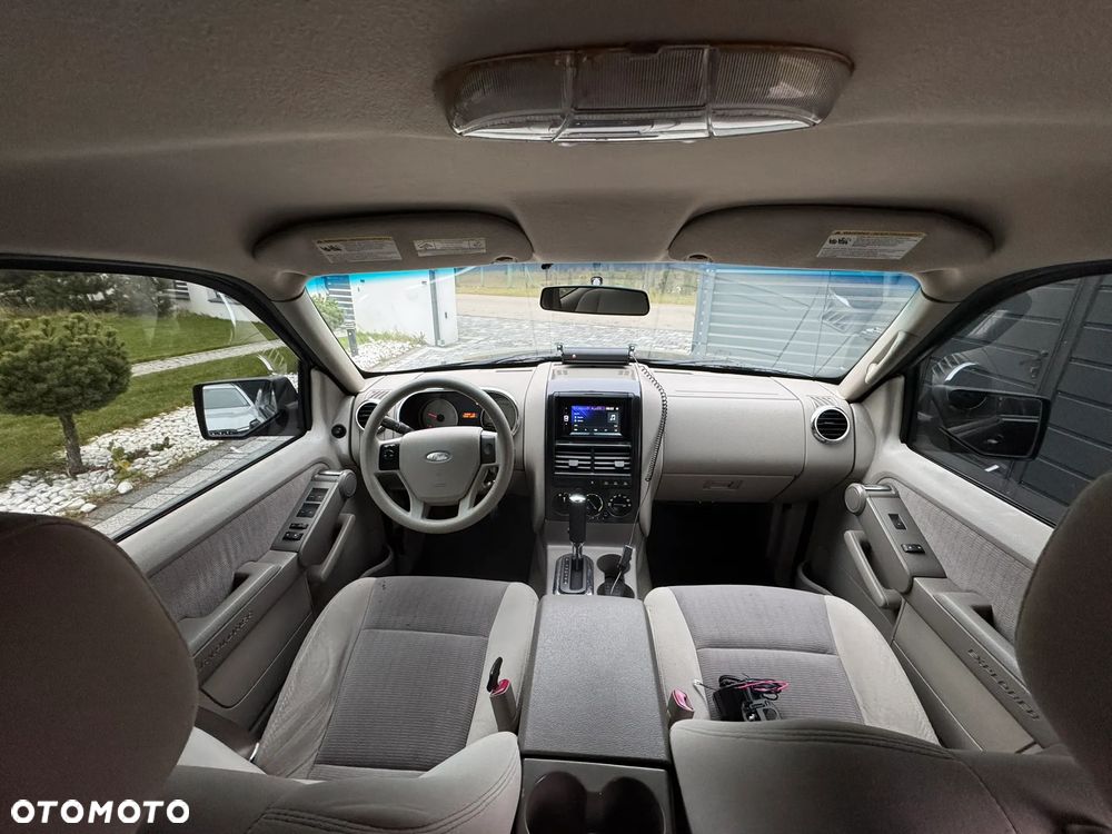 Ford Explorer 4.0 4WD - 25