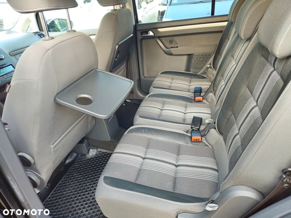 Volkswagen Touran 1.6 TDI DPF BlueMot Comfortline - 14