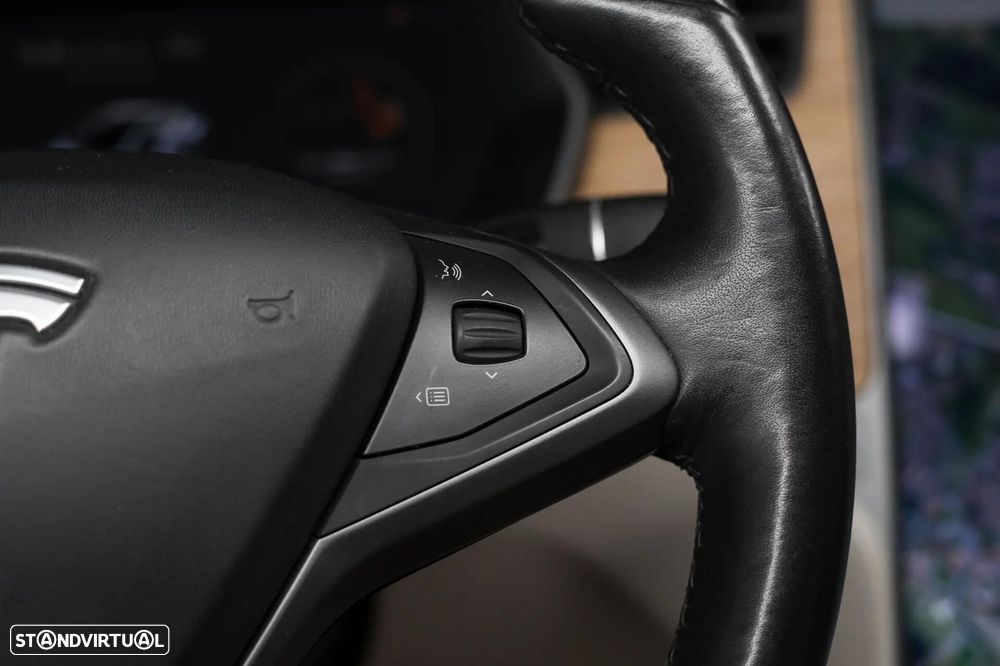 Tesla Model S Standard Range - 35