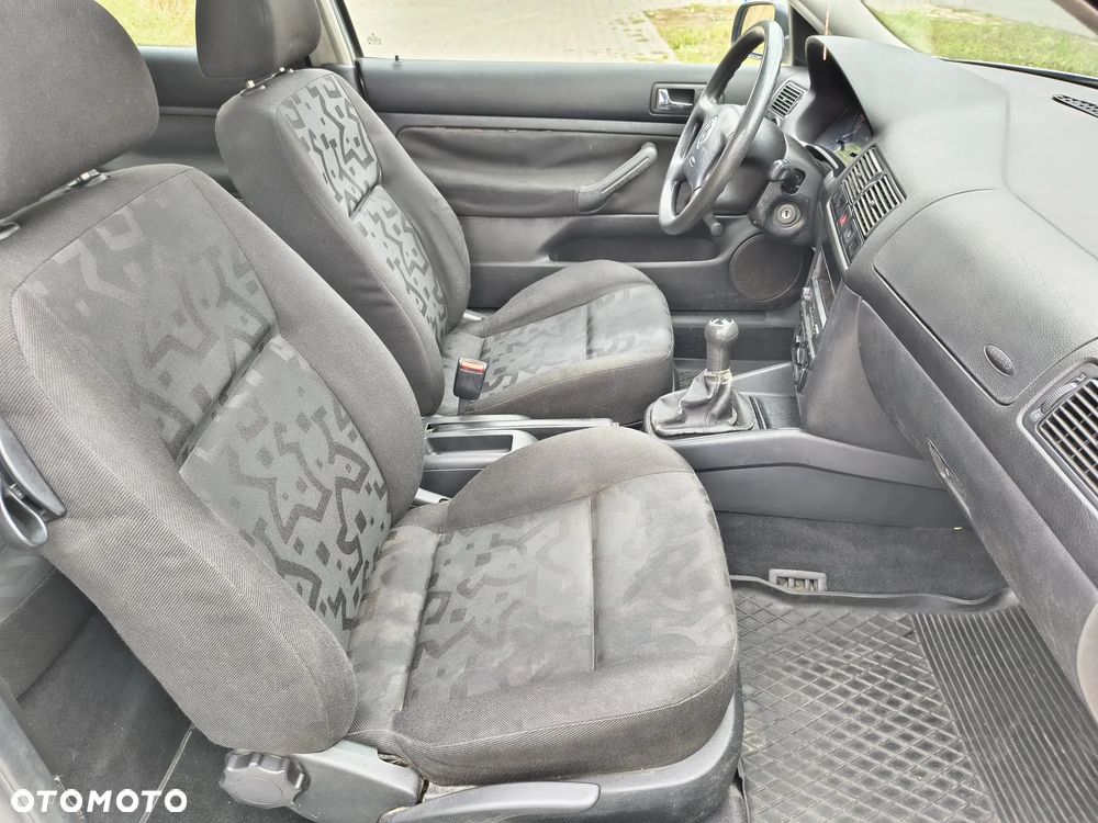 Volkswagen Golf 1.4 Comfortline - 13