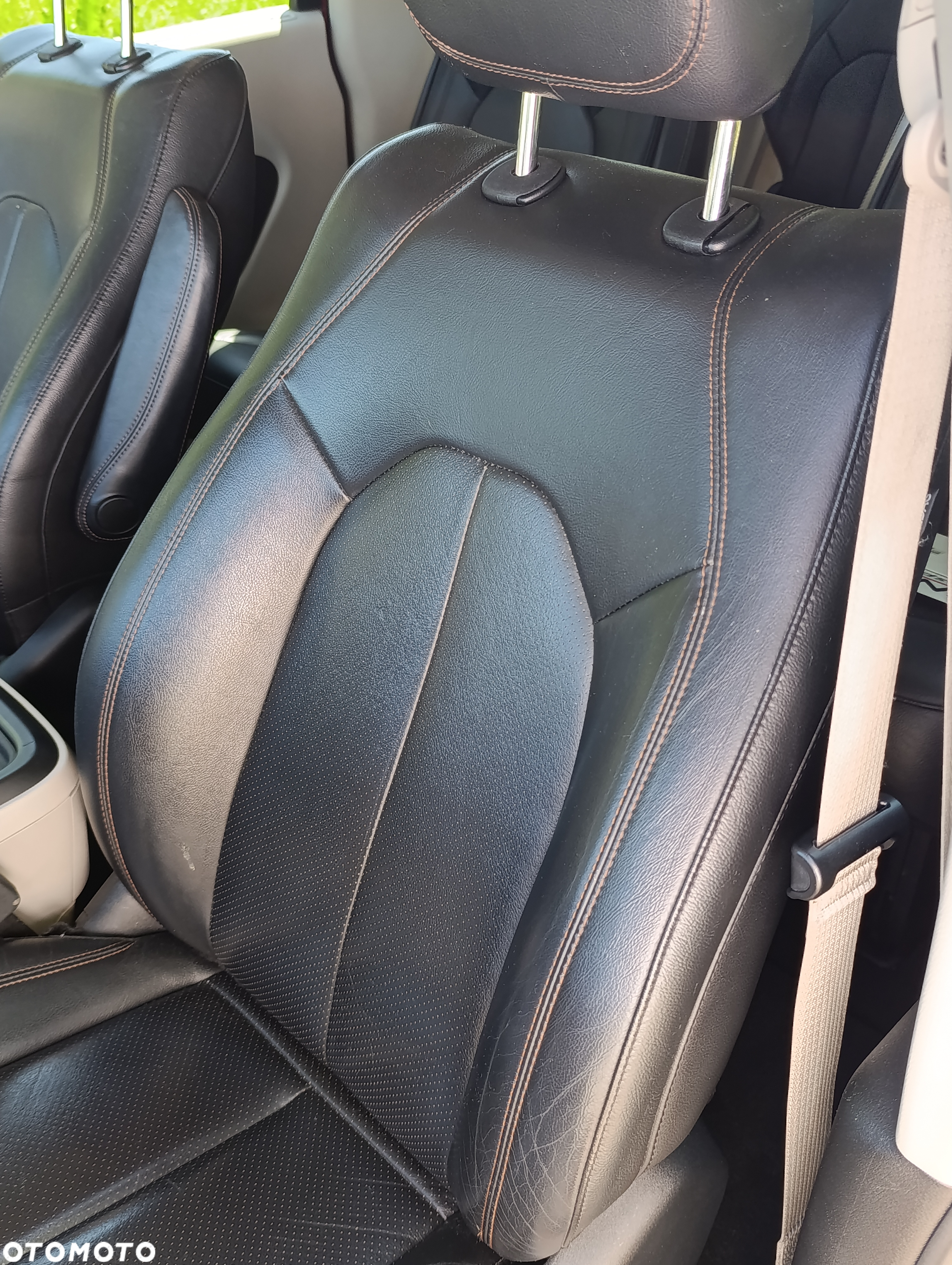 Chrysler Pacifica - 14
