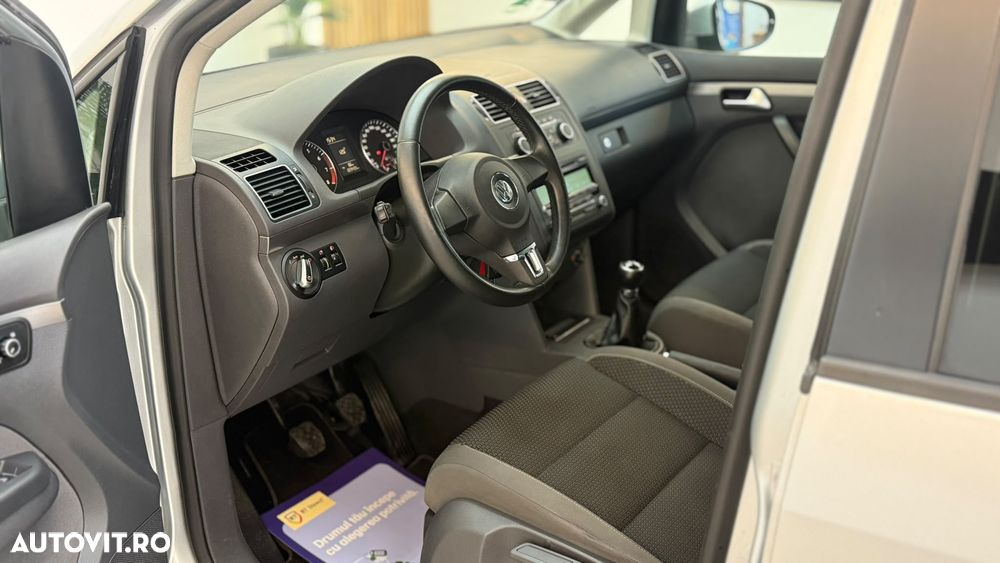 Volkswagen Touran - 6