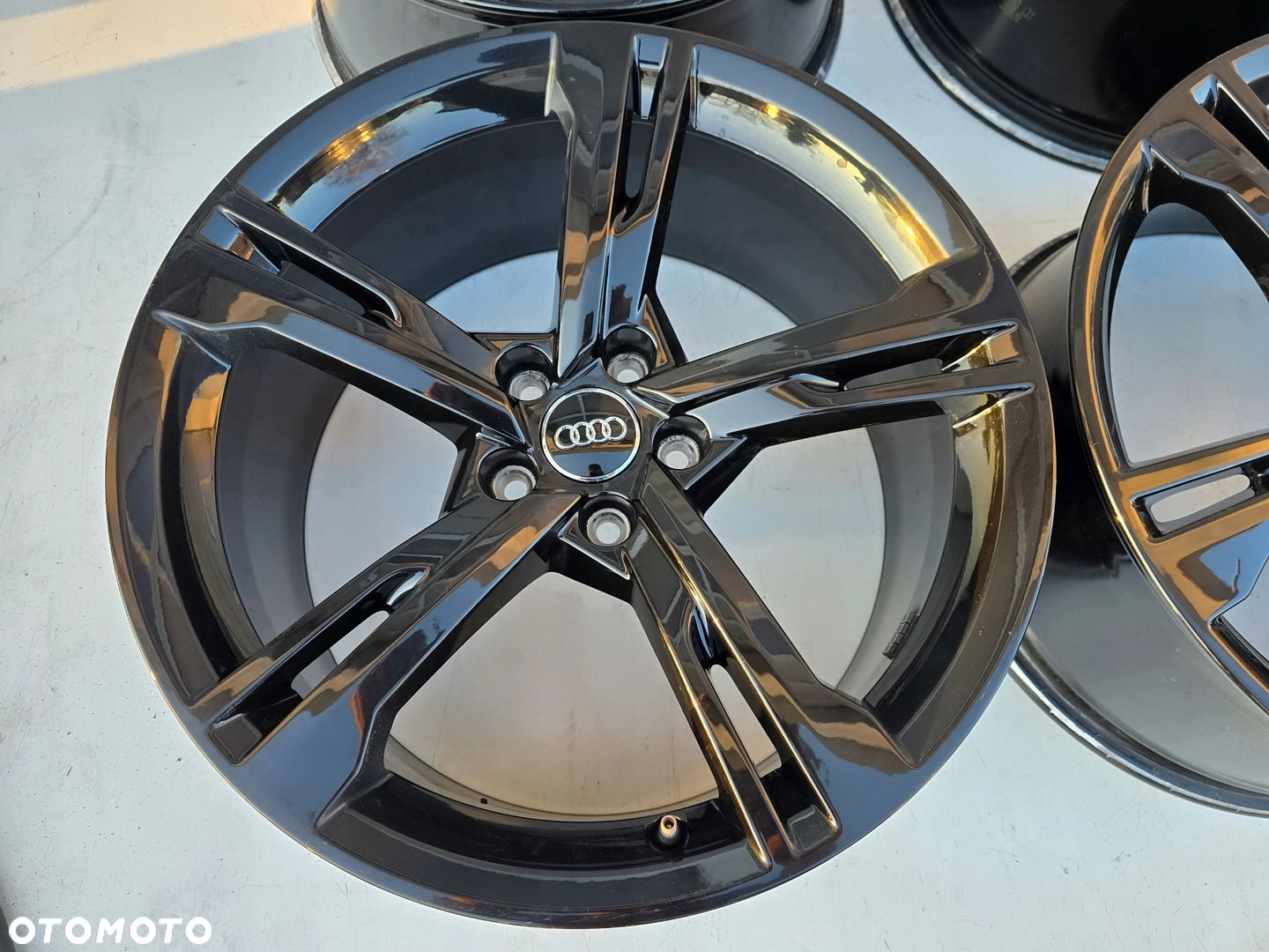Audi A5 A6 C7 C8 S6 A7 A4 B8 B9 Q5 5x112 19 ET32 - 4