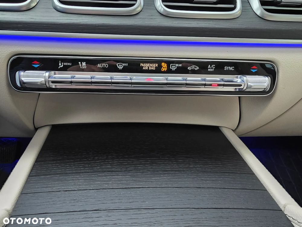 Mercedes-Benz GLE 300 d mHEV 4-Matic AMG Line - 38