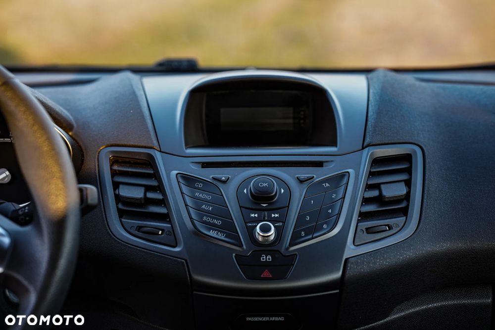 Ford Fiesta 1.25 Trend Edition - 32