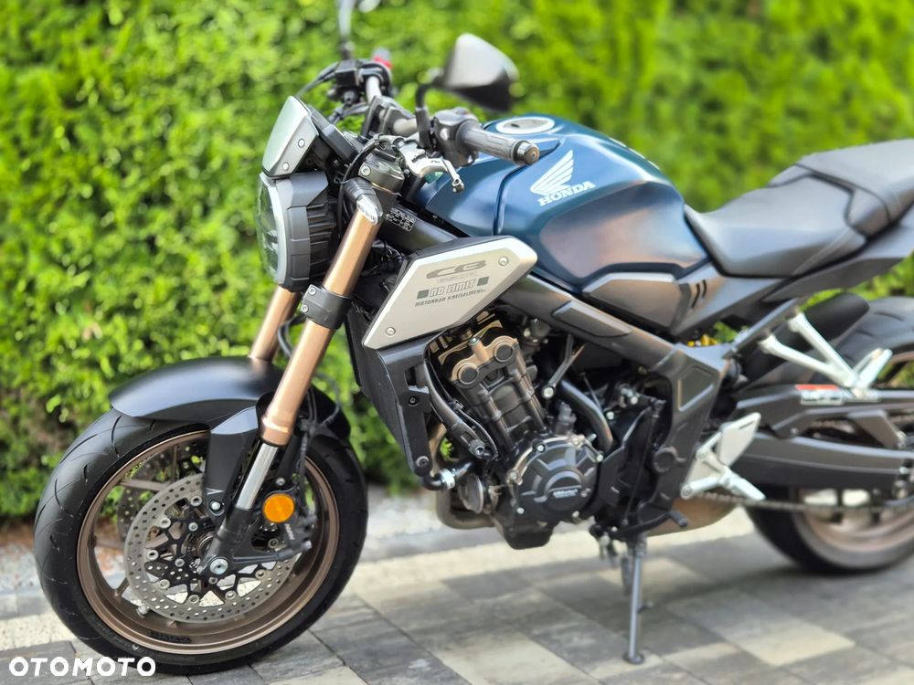 Honda CB - 22