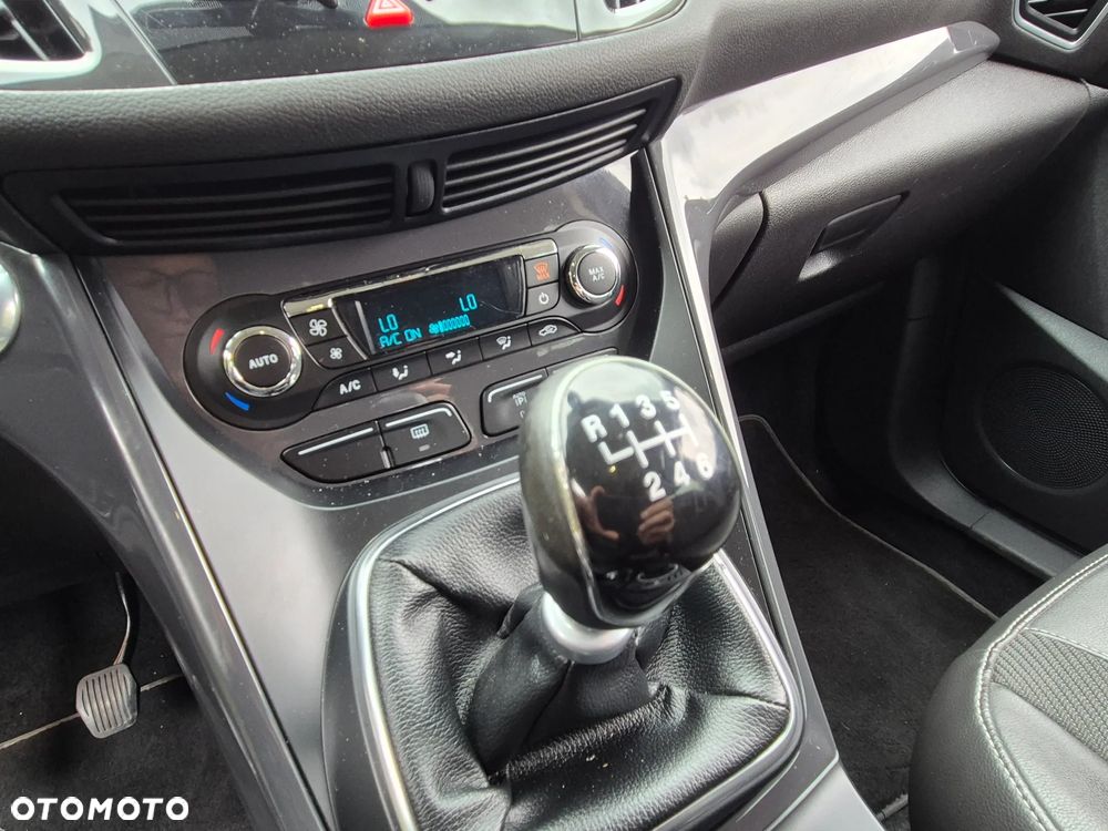 Ford Kuga 2.0 TDCi Titanium - 37