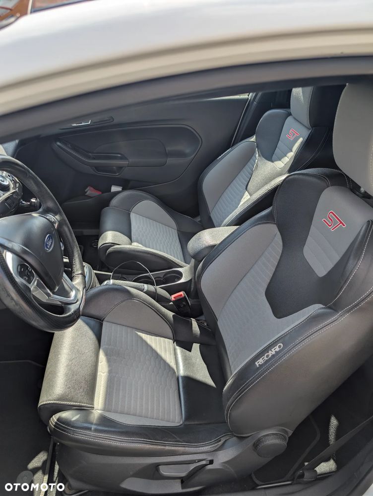 Ford Fiesta ST - 11