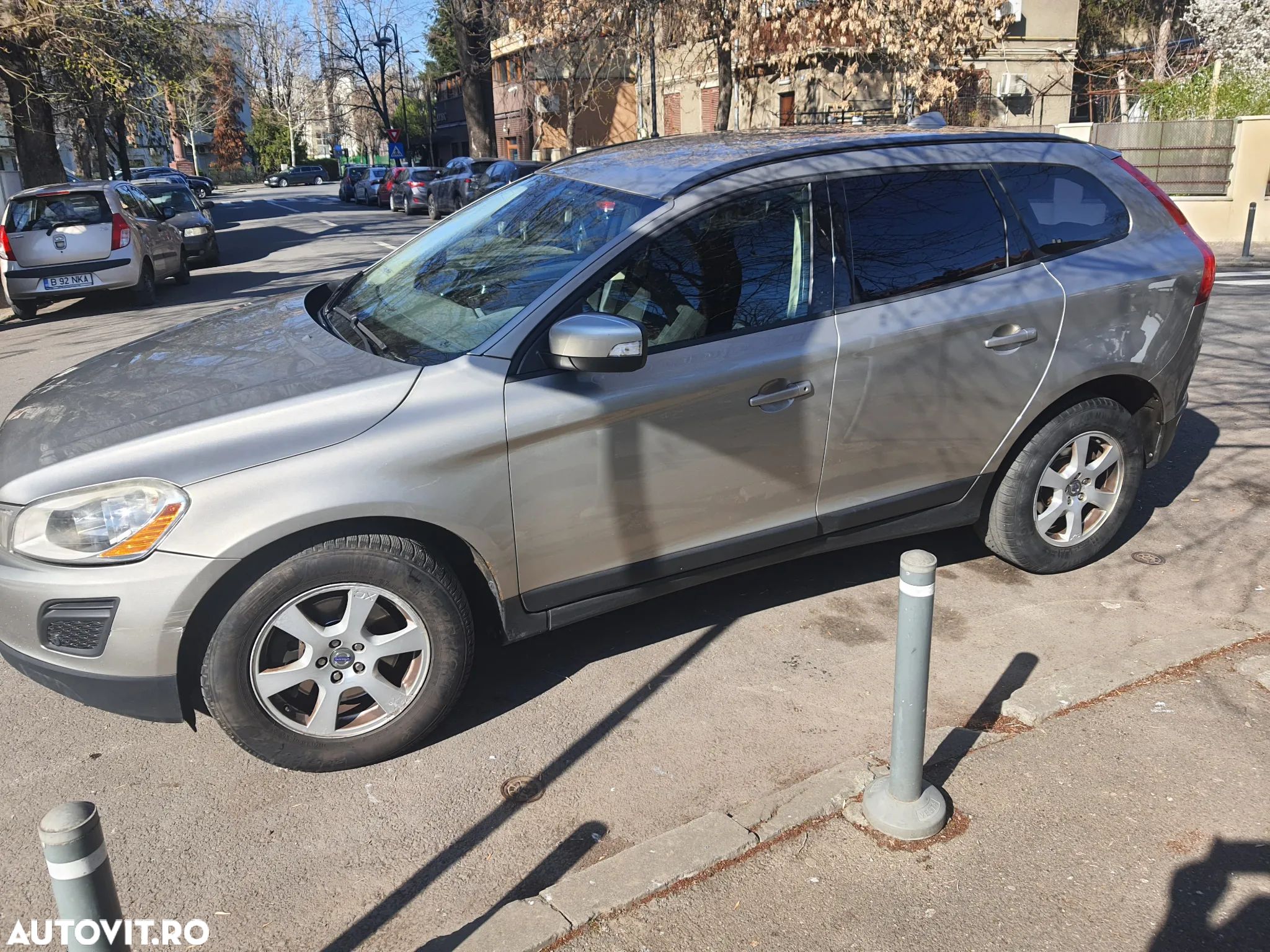 Volvo XC 60 D3 AT6 Kinetic - 1