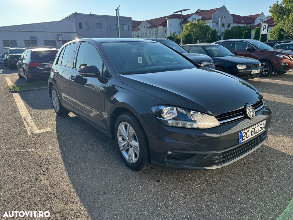Volkswagen Golf - 2