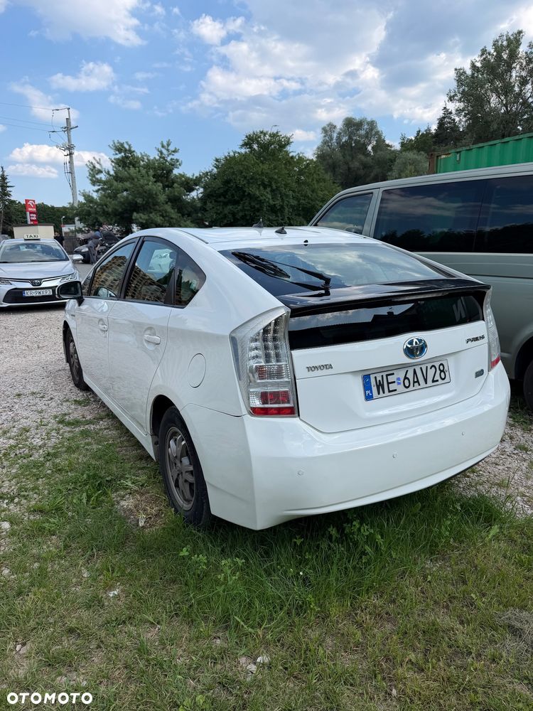 Toyota Prius - 5