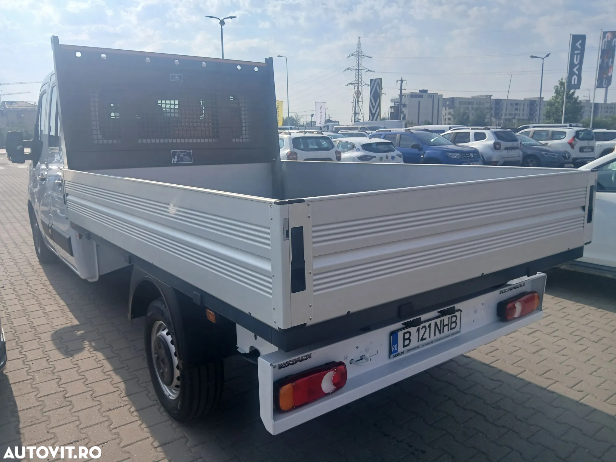 Renault Sasiu Cabina Dubla 6+1 locuri Tractiune 3.5T - 3