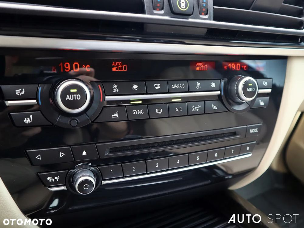 BMW X5 xDrive25d - 34