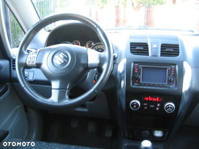 Suzuki SX4 1.6 Premium 2012 - 13