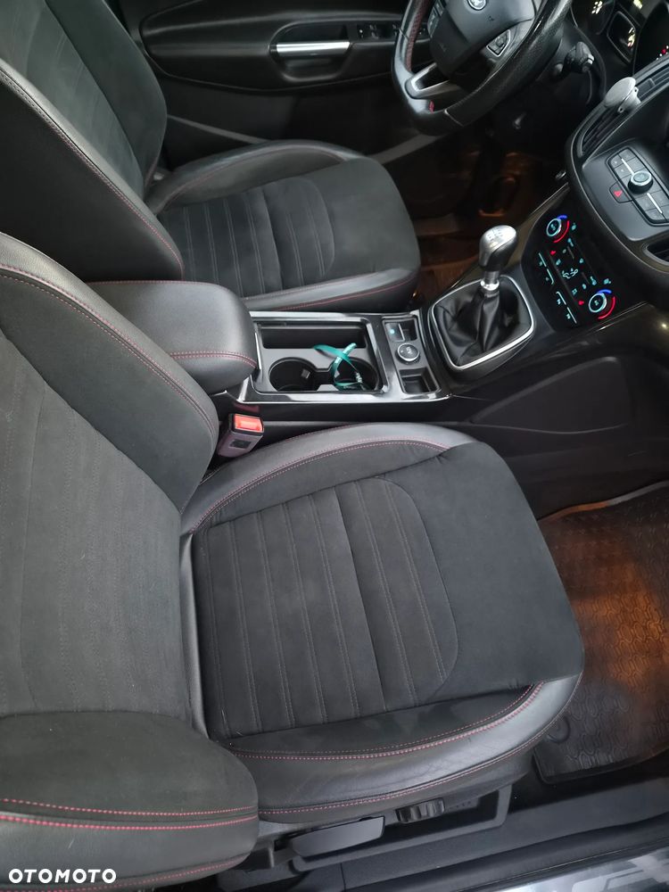 Ford Kuga 1.5 EcoBoost FWD ST-Line ASS MMT6 - 18