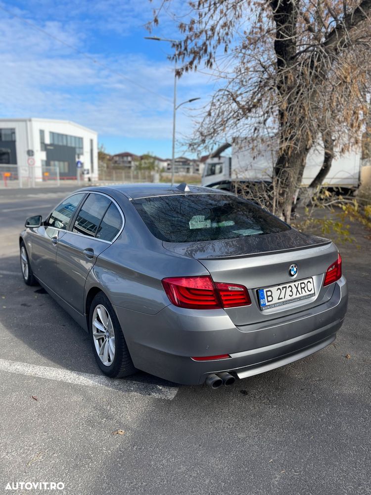 BMW Seria 5 520i Aut. Luxury Line - 4