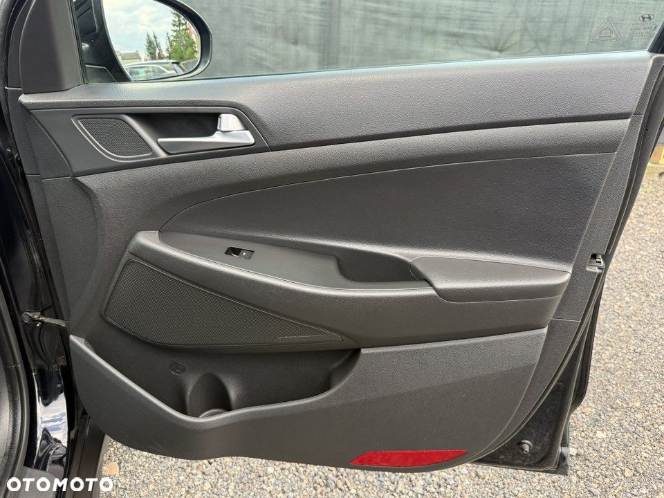 Hyundai Tucson 1.6 GDI BlueDrive Design 2WD - 32